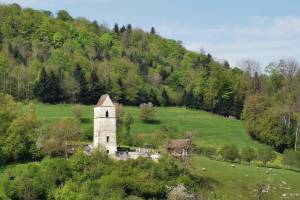 Alter Kirchturm von Courchavon