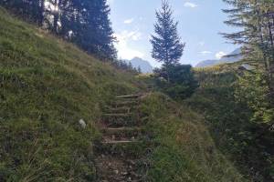 Gsteig, Aufstieg zur Längmatte