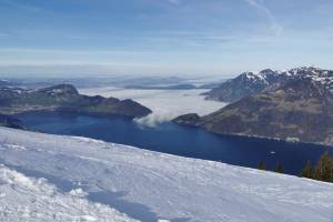 Niederbauen, Blick zum Vierwaldstättersee, zur Rigi und ins Mittelland
