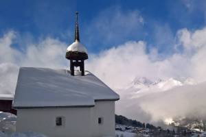 Winterwanderung Obersaxen - Surcuolm - Vella