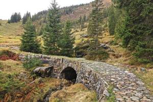 Steinbogenbrücke am Polenweg